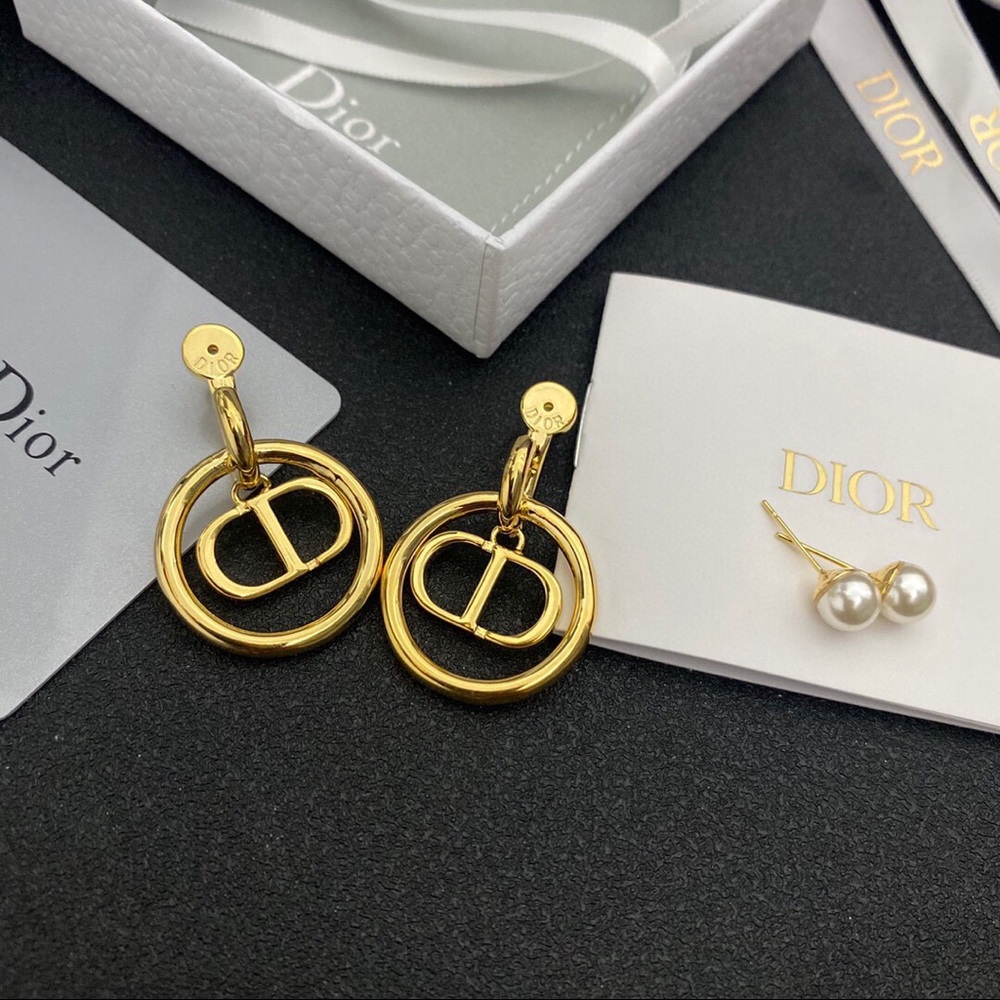 Dior ring red pearl earrings